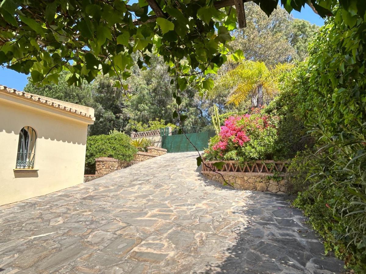 Villa Close To The Beach In Marbella Exteriör bild