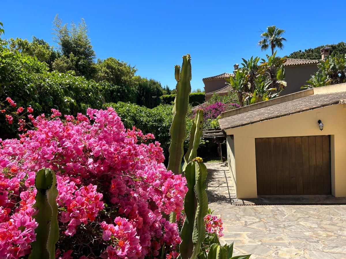 Villa Close To The Beach In Marbella Exteriör bild